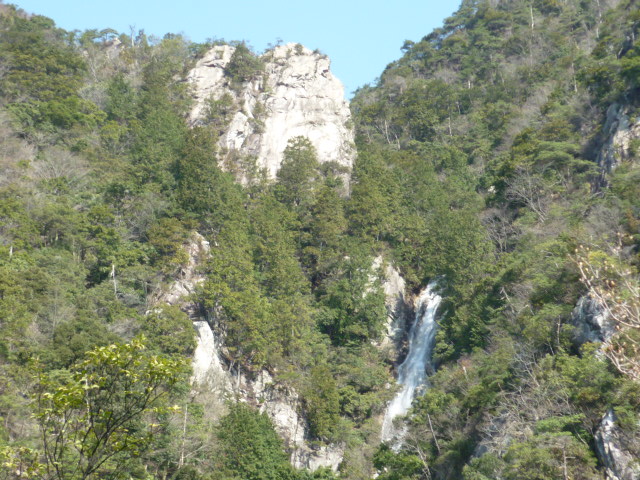 揚梅ノ滝の雄滝